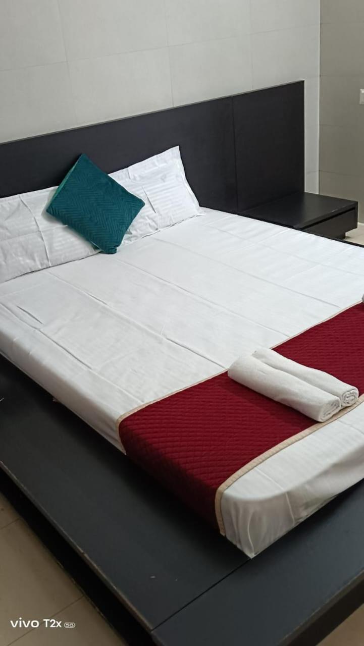 Midtown Residency Hotel Calicut Eksteriør billede